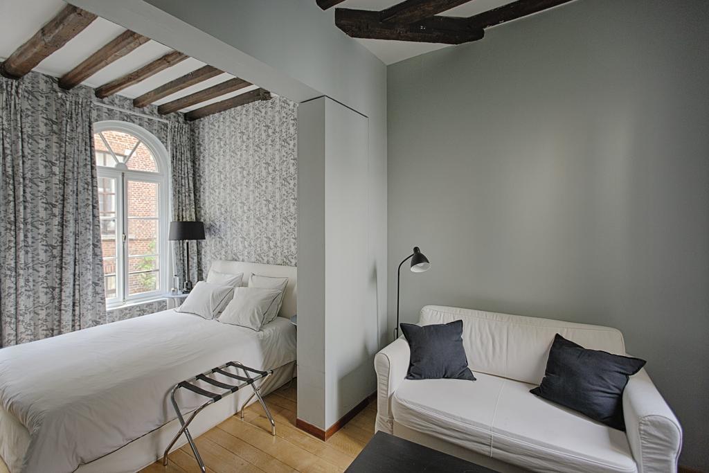 Be And Be Sablon Bed & Breakfast Брюксел Екстериор снимка