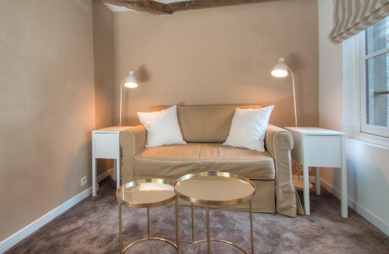 Be And Be Sablon Bed & Breakfast Брюксел Екстериор снимка
