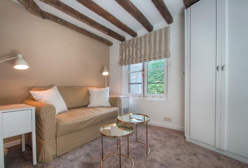 Be And Be Sablon Bed & Breakfast Брюксел Екстериор снимка