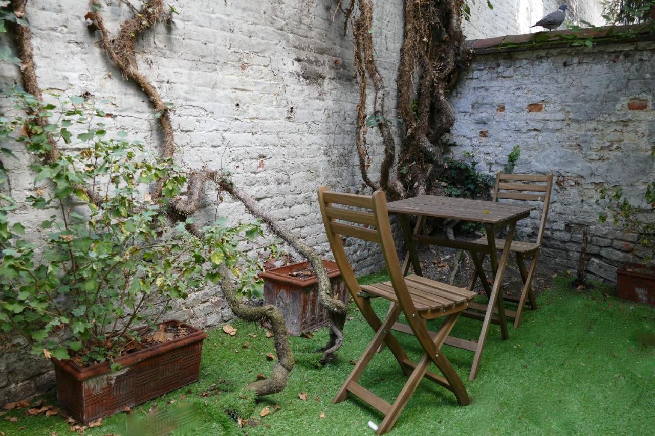 Be And Be Sablon Bed & Breakfast Брюксел Екстериор снимка